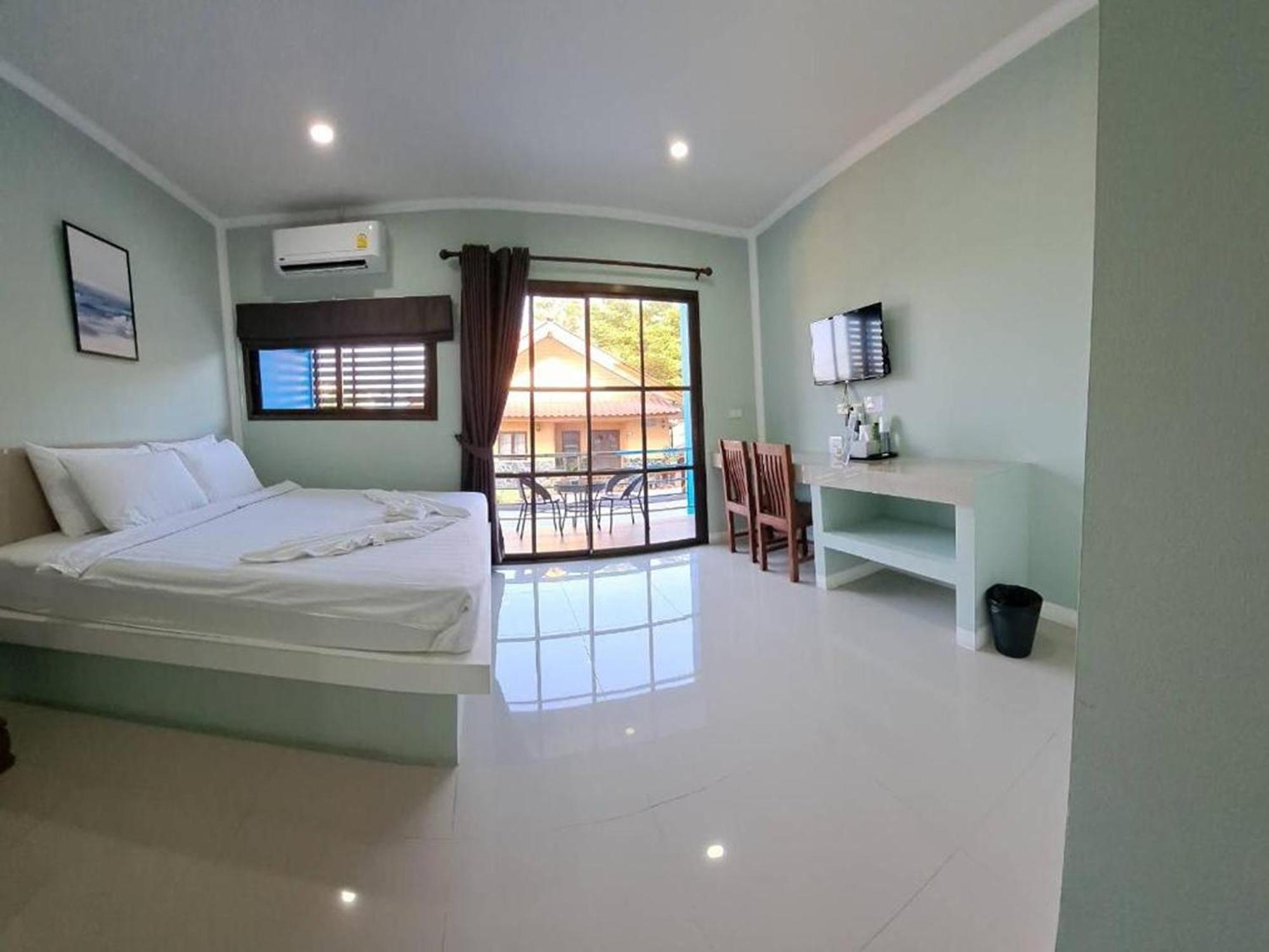 J & Ariya Hotel Near Samui Airport And Koh Phangan Pier บ่อผุด ภายนอก รูปภาพ